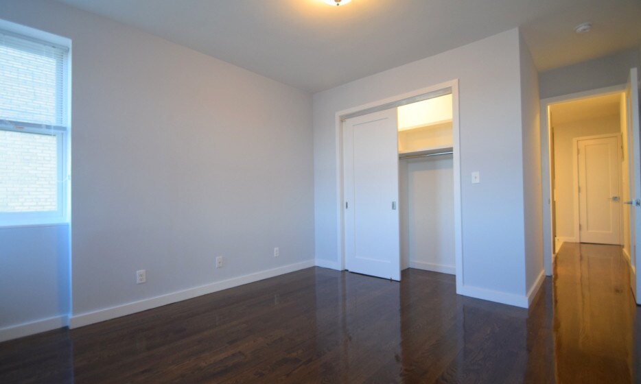Foto del edificio - 2121 Cedar Ave