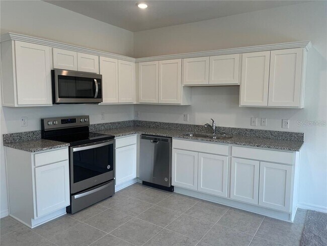 Foto del edificio - 497 Madison Dr