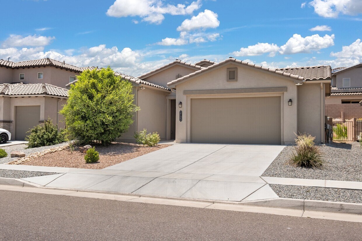 Foto principal - 2123 Torrent Dr NW