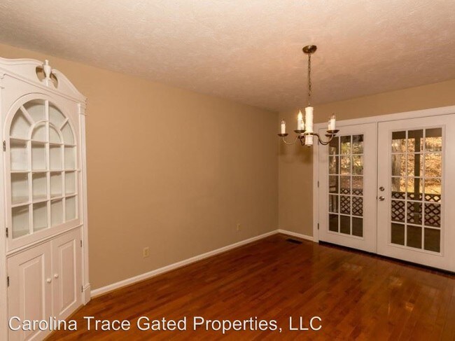 Building Photo - 4 br, 3 bath House - 3000 Bourbon St.