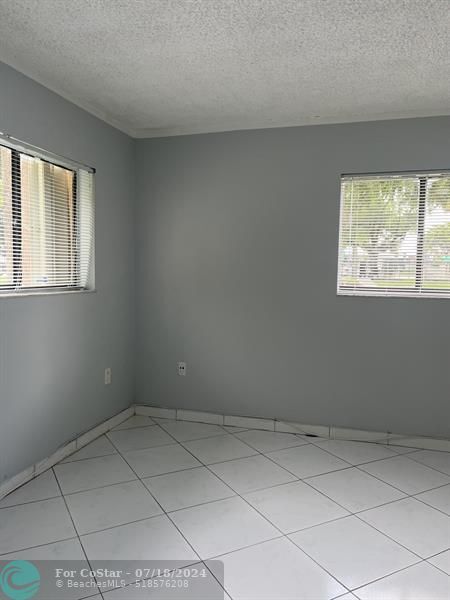 Building Photo - 8600 SW 133rd Pl