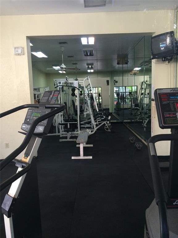 Building Photo - 2445 SW 18th Terrace