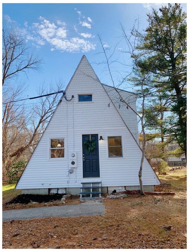 Building Photo - 38 Old Henniker Rd
