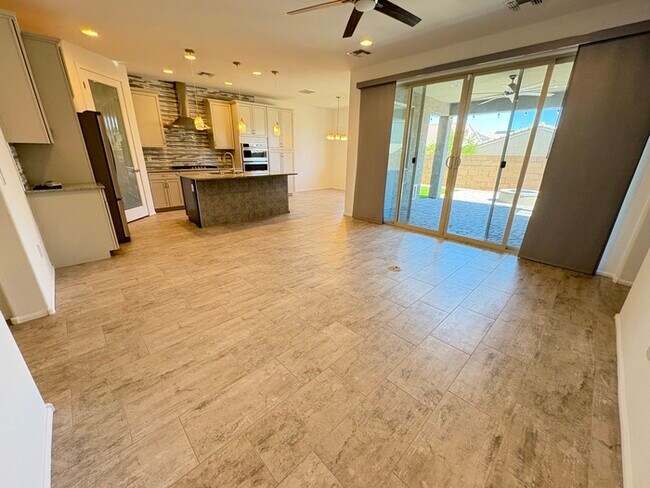 Foto del edificio - SAGUARO TRAILS 2bd PLUS DEN and 2ba HOME AVAILABLE NOW!!