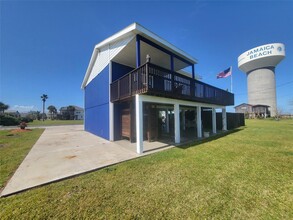 Building Photo - 16527 Lewis Scott Rd