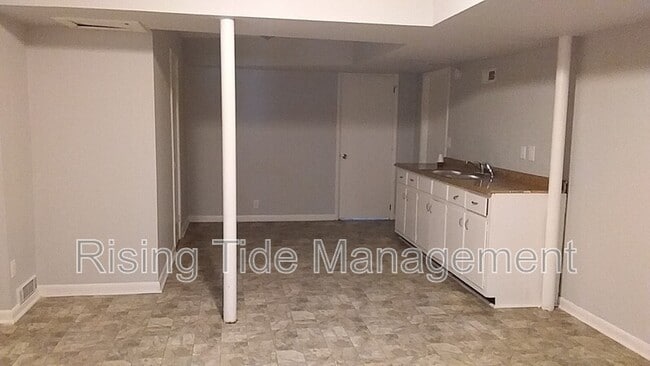 Foto del edificio - 7016 Briarwood Ln