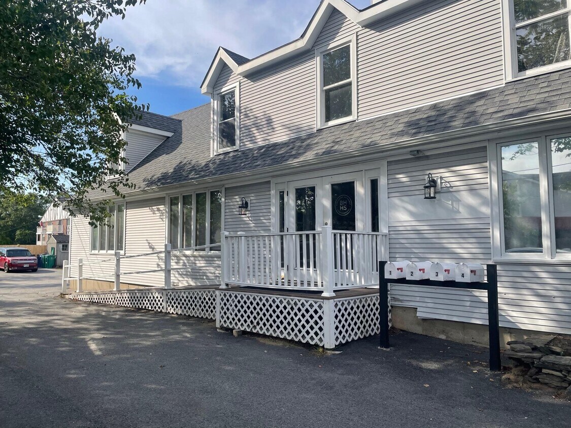 Foto principal - 314 Lafayette Rd