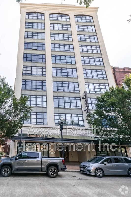 Building Photo - 116 S Gay St