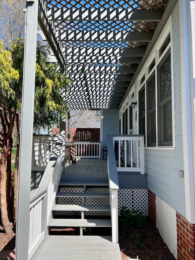 Foto del edificio - Gorgeous One Level Home in Chapel Hill