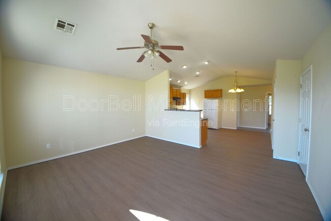 Building Photo - 89 W Fairlane Ct