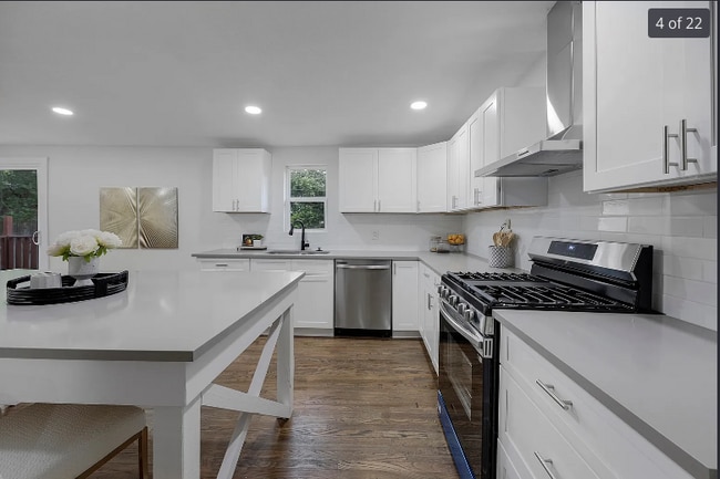 Building Photo - 10913 Joaquin Dr