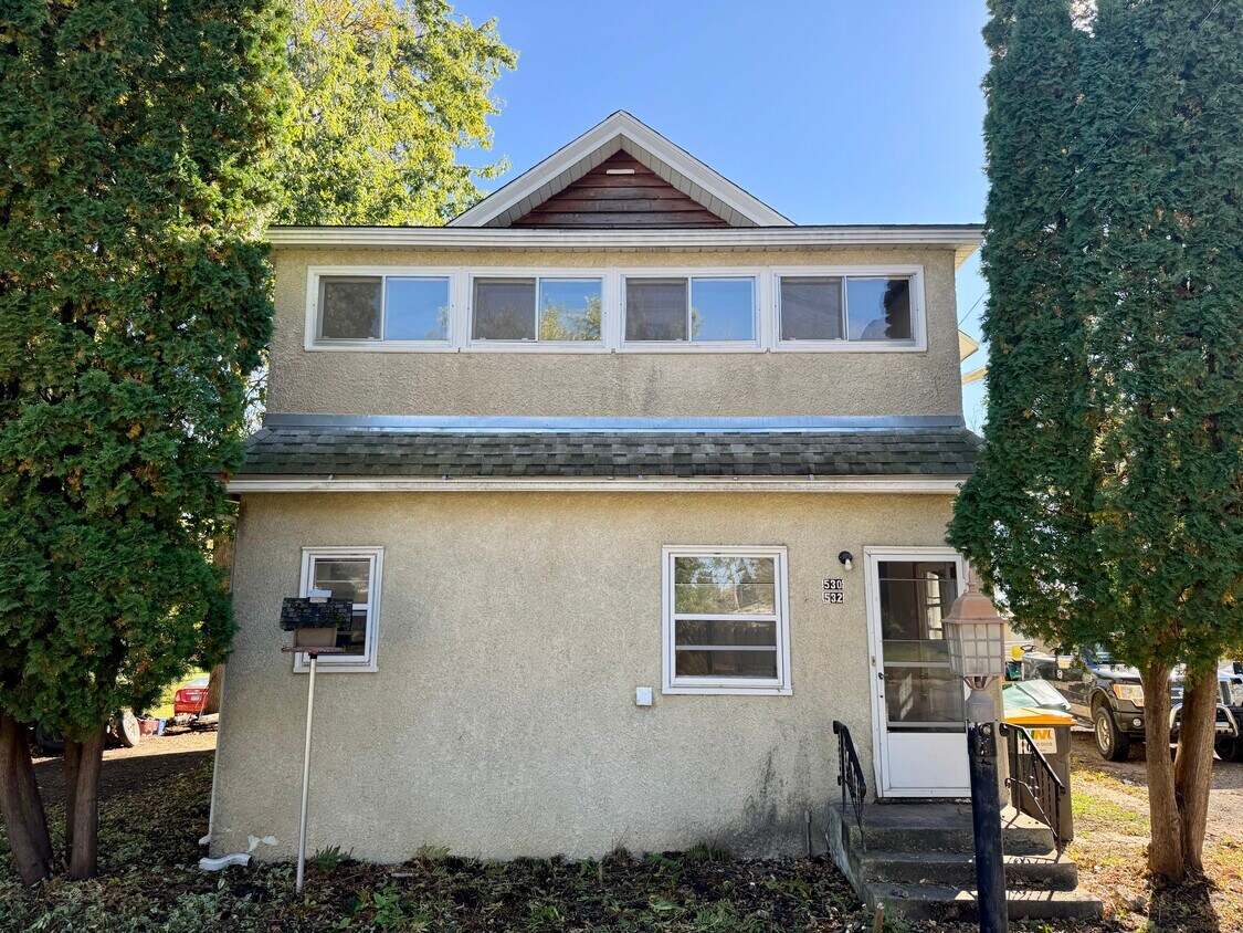 Foto principal - 530 Simon Ave W