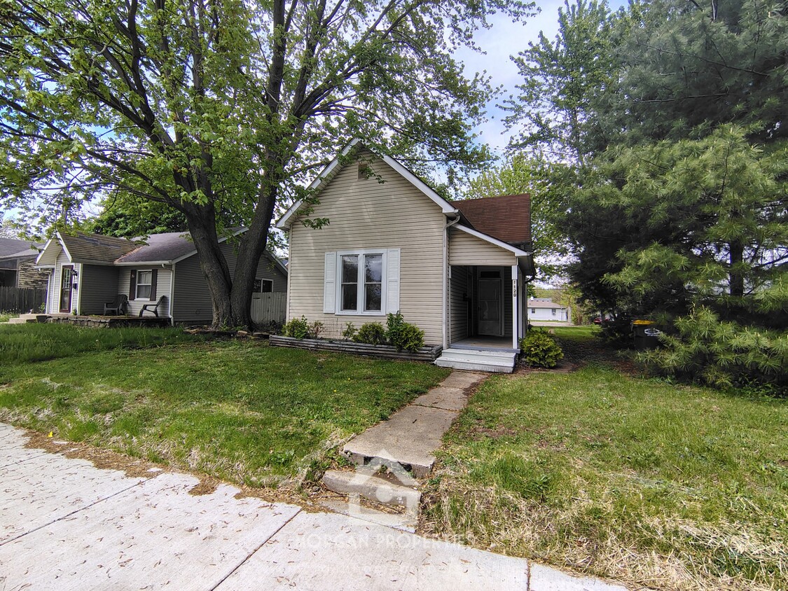 Primary Photo - 1120 W 4th St