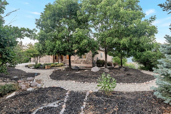 Building Photo - Suncrest — Stunning 4 Bed, 4 Bath Home - SPACIOUS LIVING