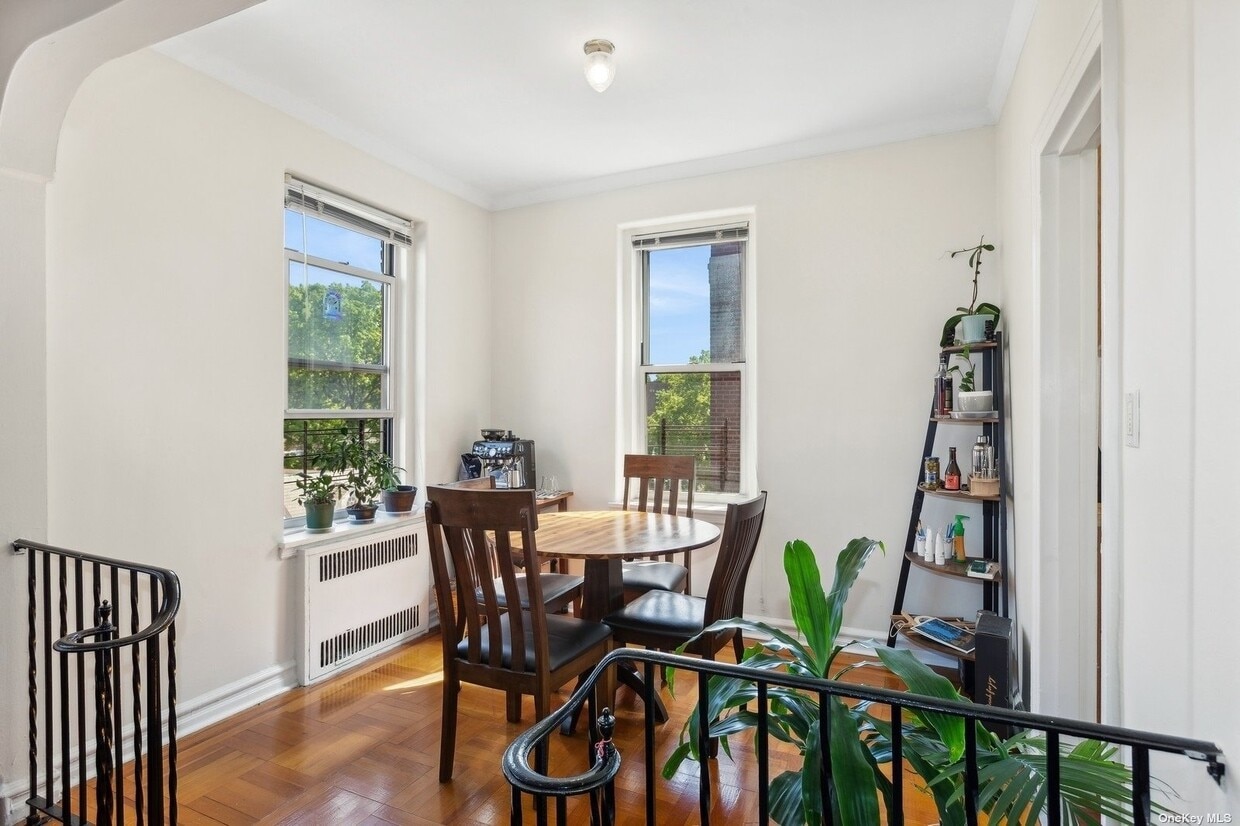 Primary Photo - 111-45 76th Dr