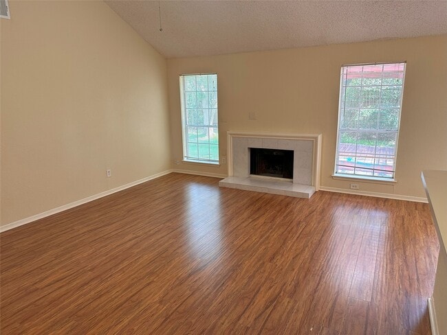 Foto del edificio - 2831 Lakefield Way