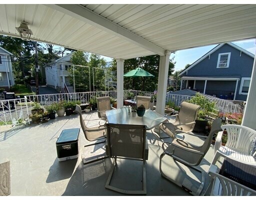 Foto del edificio - 23-25 Moulton Rd