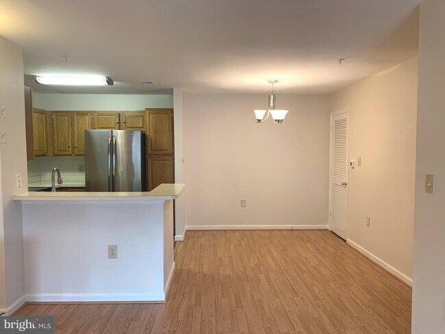 Building Photo - 4404 Silverbrook Ln