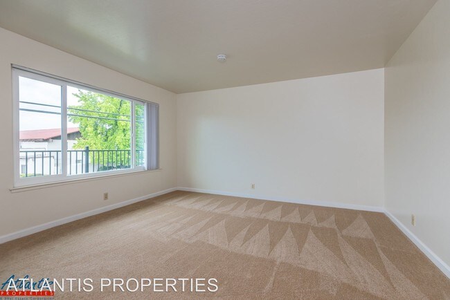 Building Photo - 148 Selwyn Dr