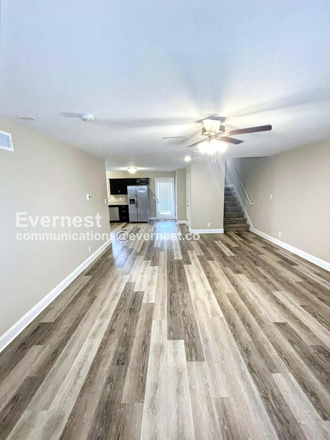 Building Photo - 1135 Eagle's View Dr