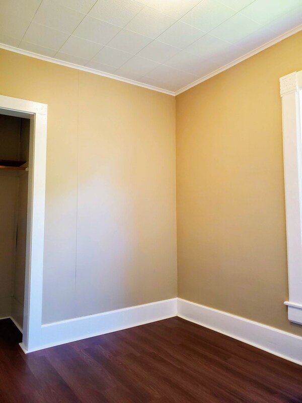 Building Photo - 526 Elm St