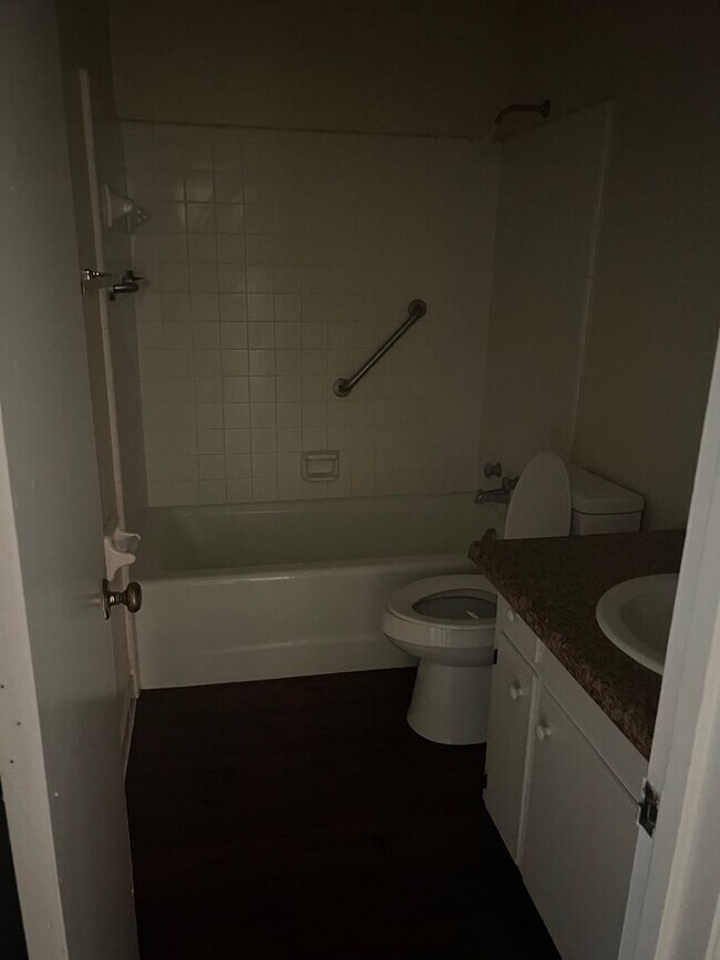 Foto del edificio - 1555 Webb St