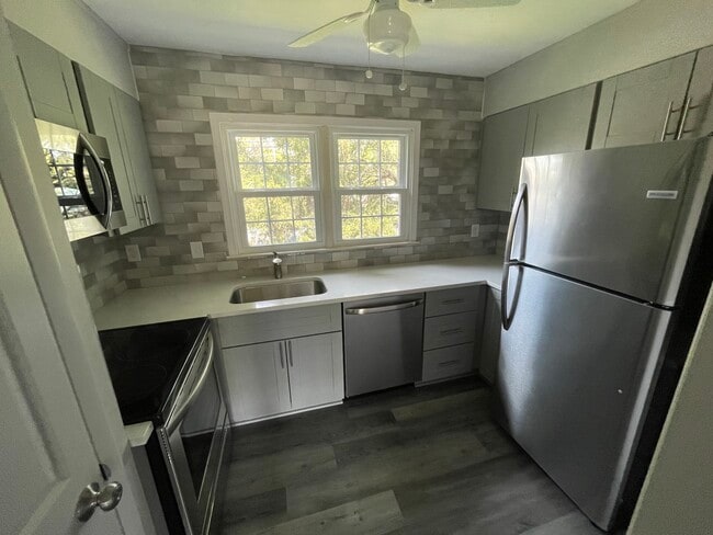 Building Photo - 4601 Coronado Dr