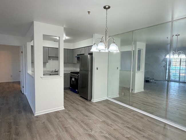 Building Photo - 614 Waterford Dr