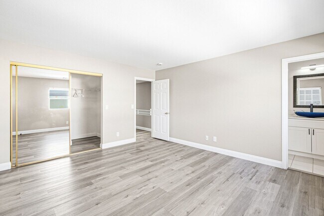 Foto del edificio - 1475 Reef Ridge Ct