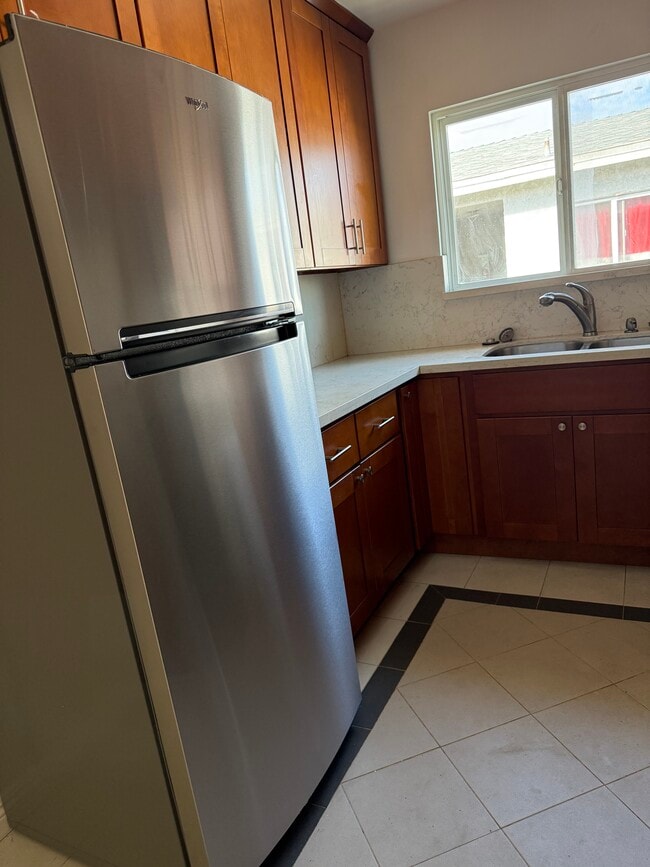 Foto del edificio - 16713 Crenshaw Blvd