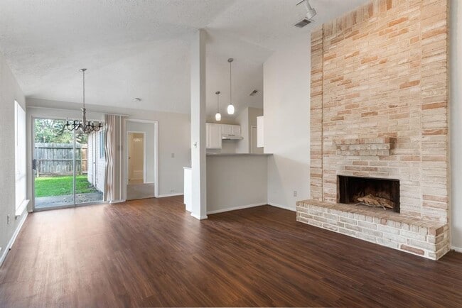 Building Photo - 5214 Beaverbrook Dr