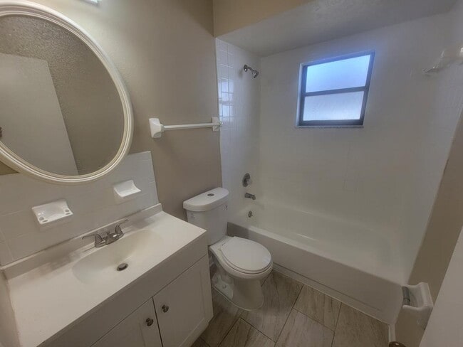 Building Photo - 5413 McLeod Dr