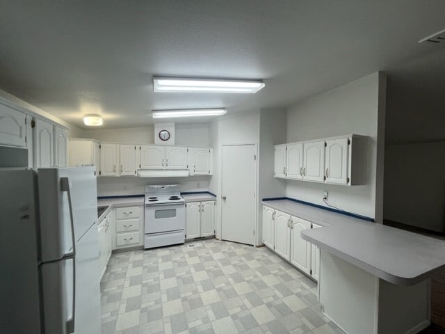 Kitchen - 1029 N Galloway Dr