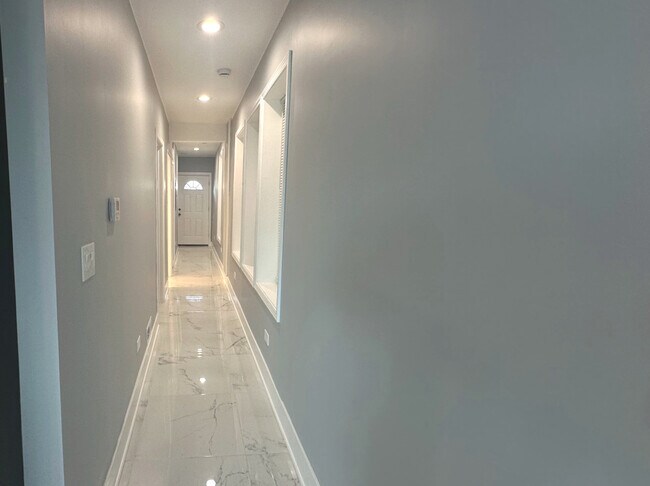 Foto del edificio - 2702 S Union Ave