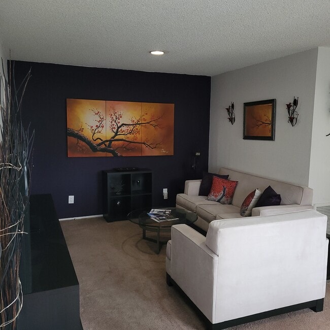 Sala de estar - 1236 Lincoln Ave