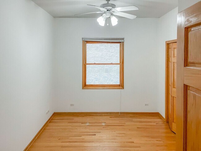 Foto del edificio - 2714 N Wayne Ave