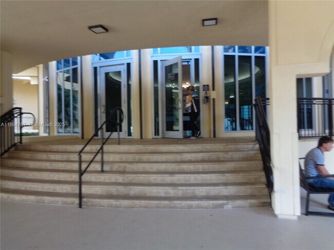 Foto del edificio - 2501 S Ocean Dr