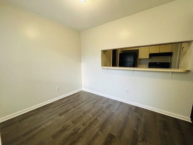 Building Photo - 4516 Sharon Chase Dr