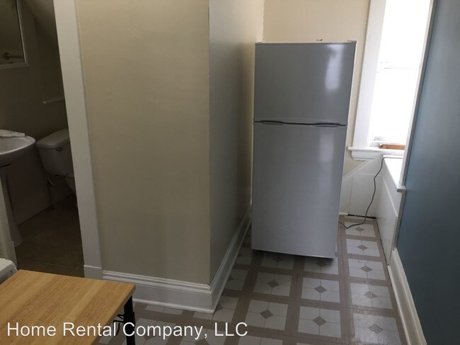 Foto del edificio - 1352 College Ave NE