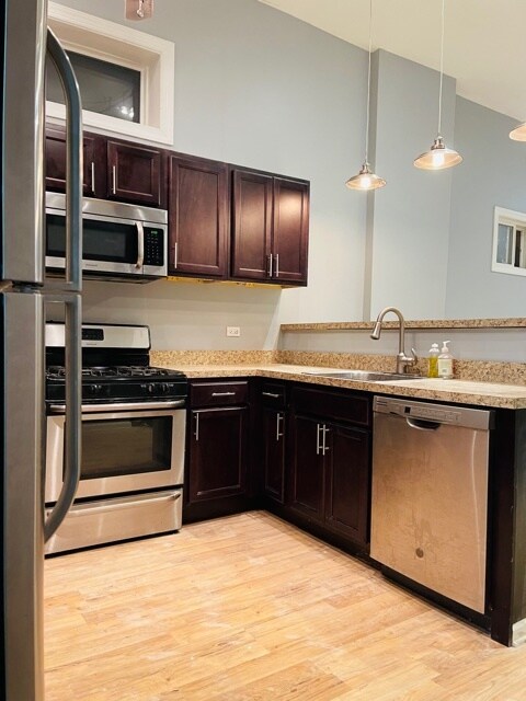 Building Photo - 2659 W 21st St
