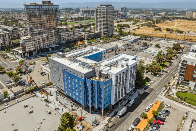 Contraste - Mainline North | Affordable Apartments