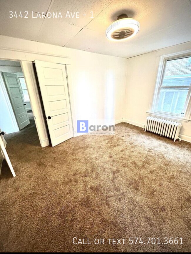 Foto del edificio - 3442 Larona Ave