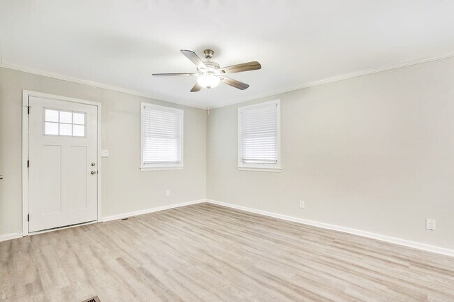 Building Photo - 2576 Godfrey Dr Nw
