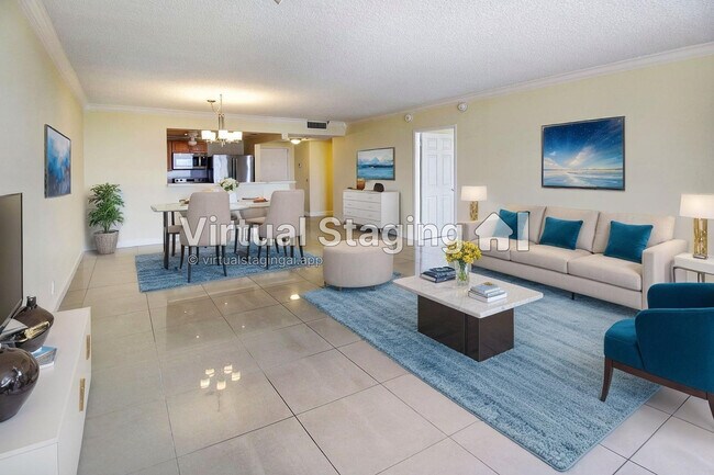 Building Photo - 2500 Parkview Dr