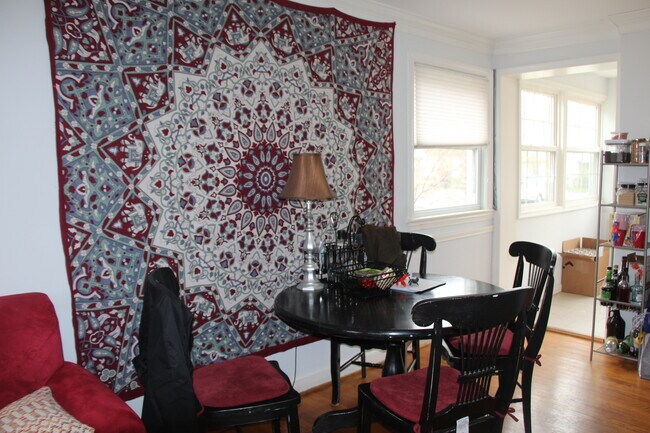 Foto del edificio - 635 N Nelson St