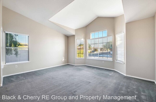 Building Photo - 4 br, 2 bath House - 1764 Knotty Pine Ln