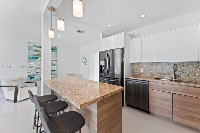 Foto del edificio - 6371 SW 23rd St