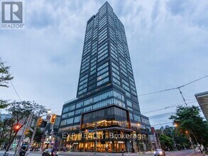Building Photo - 203-1203 College St