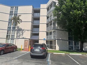 Building Photo - 7125 NW 186th St