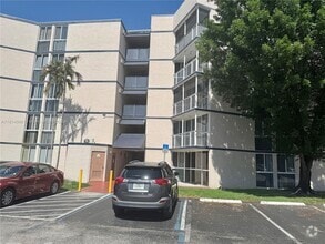 Building Photo - 7125 NW 186th St